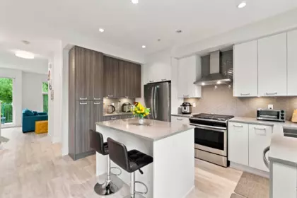 Basement Recreation Room Photo of 38 24076 112 Avenue, Maple Ridge, BC
