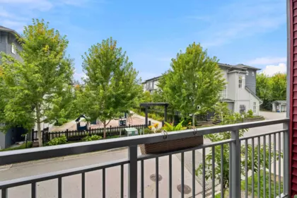 Outdoor Deck Photo of 38 24076 112 Avenue, Maple Ridge, BC