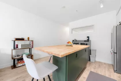 Kitchen Island Photo of 509 38013 Third Avenue, Squamish, BC