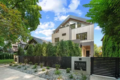 2 3255 W 13th Avenue, Vancouver, BC, Vancouver — Half Duplex for sale