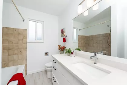 Hallway Photo of 1205 Cypress Place, Port Moody, BC