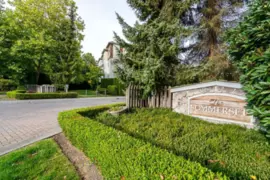 201 10186 155 Street, Surrey, BC