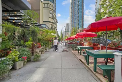 Outdoor Patio Photo of 1901 888 Homer Street, Vancouver, BC