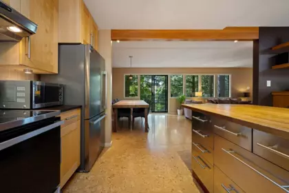 Breakfast Nook Photo of 2344 Hyannis Drive, North Vancouver, BC