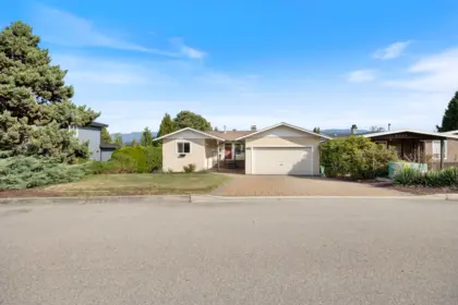 8200 Burnfield Crescent, Burnaby, BC, Burnaby — Single Family Residence for sale