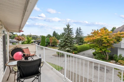 Backyard Photo of 101 1180 Falcon Drive, Coquitlam, BC