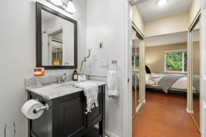 Guest Bathroom Photo of 101 1180 Falcon Drive, Coquitlam, BC