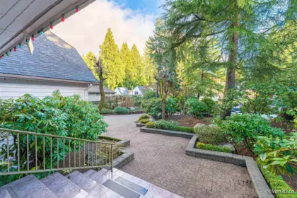 Kitchen Island Photo of 6408 Chaucer Place, Burnaby, BC