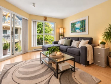 Living Room Photo of 401 1128 Sixth Avenue, New Westminster, BC