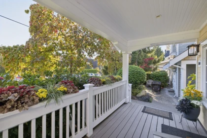 Fitness Center Photo Near 2015 Esquimalt Avenue, West Vancouver, BC