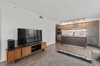 2201 2378 Alpha Avenue, Burnaby, BC, Burnaby — Apartment/Condo for sale