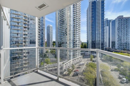 Breakfast Nook Photo of 1007 13618 100 Avenue, Surrey, BC