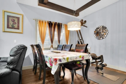 Kitchen Island Photo of 7 30748 Cardinal Avenue, Abbotsford, BC