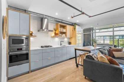 104 4223 Hastings Street, Burnaby, BC, Burnaby — Apartment/Condo for sale