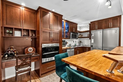 Dining Area Photo of 312 707 Hamilton Street, New Westminster, BC