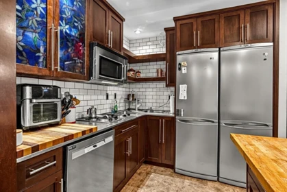 Kitchen Photo of 312 707 Hamilton Street, New Westminster, BC
