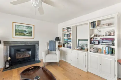 15 699 Dougall Road, Gibsons, BC, Gibsons — Apartment/Condo for sale