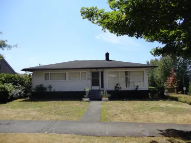 2706 E 8th Avenue, Vancouver, BC, Vancouver — Single Family Residence for sale