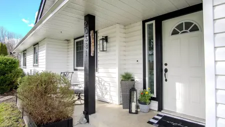 20581 96a Avenue, Langley, BC, Langley — Single Family Residence for sale