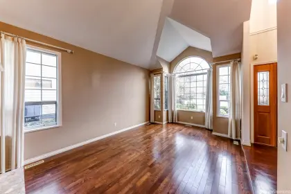 12615 17a Avenue, Surrey, BC, Surrey — Single Family Residence for sale