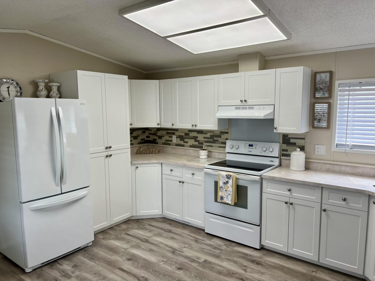 Breakfast Nook Photo of 94 3300 Horn Street, Abbotsford, BC