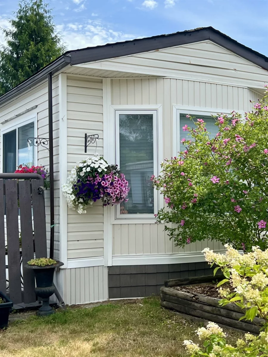 Exterior Rear Photo of 94 3300 Horn Street, Abbotsford, BC