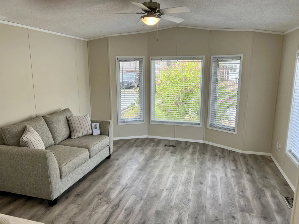 Guest Bathroom Photo of 94 3300 Horn Street, Abbotsford, BC