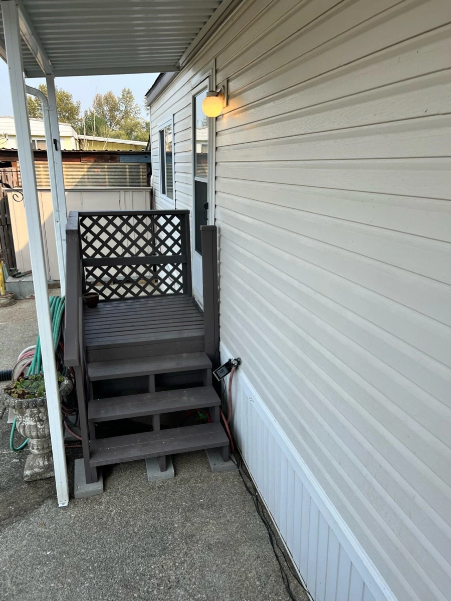 Outdoor Deck Photo of 94 3300 Horn Street, Abbotsford, BC