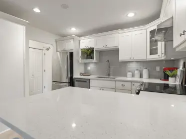 203 2320 Trinity Street, Vancouver, BC, Vancouver — Apartment/Condo for sale