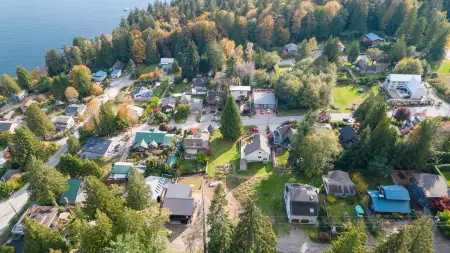 531 Central Avenue, Gibsons, BC, Gibsons — Land for sale