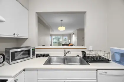 205 46005 Bole Avenue, Chilliwack, BC, Chilliwack — Apartment/Condo for sale