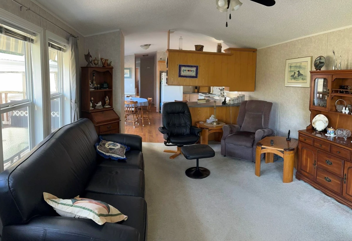 Kitchen Photo of 14 12793 Madeira Park Road, Madeira Park, BC