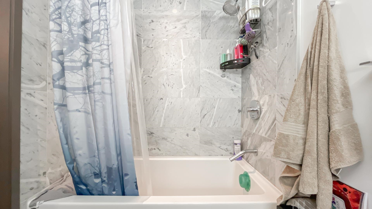 Basement Recreation Room Photo of 1205 68 Smithe Street, Vancouver, BC