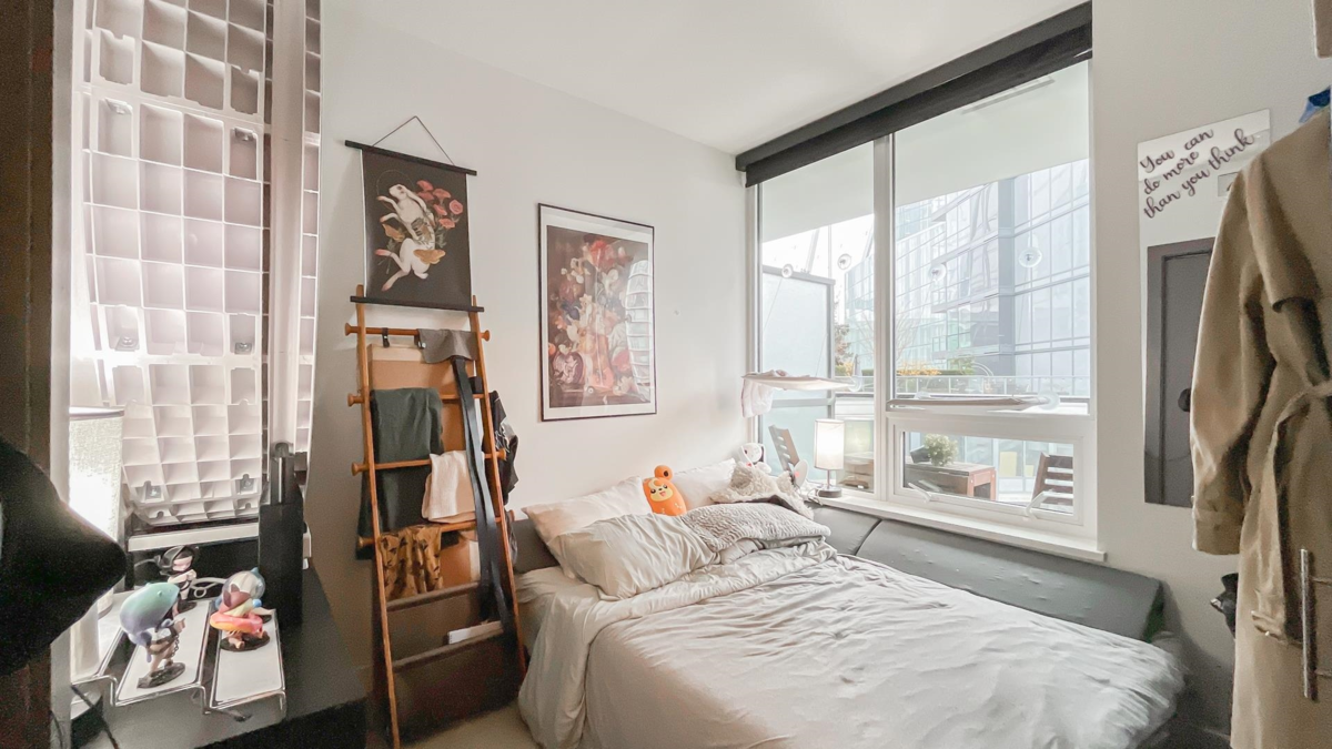 Bedroom 4 Photo of 1205 68 Smithe Street, Vancouver, BC