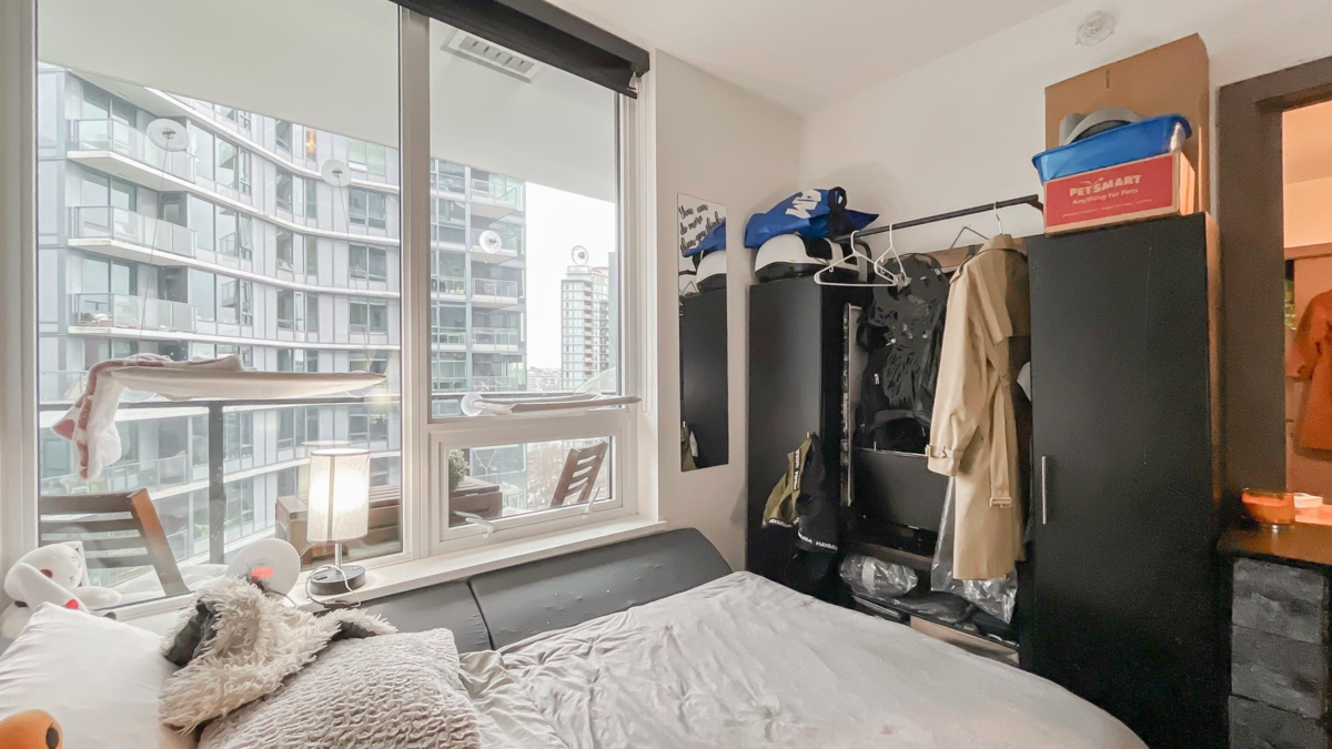 Guest Bathroom Photo of 1205 68 Smithe Street, Vancouver, BC