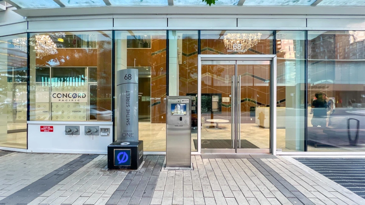 Living Room Photo of 1205 68 Smithe Street, Vancouver, BC