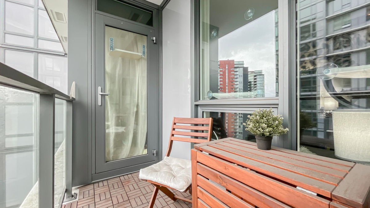 Mudroom Photo of 1205 68 Smithe Street, Vancouver, BC