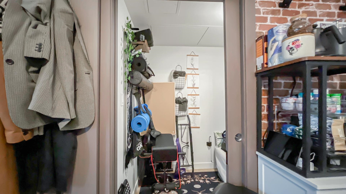 Office / Den Photo of 1205 68 Smithe Street, Vancouver, BC