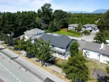 15827 96 Avenue, Surrey, BC, Surrey — Duplex for sale