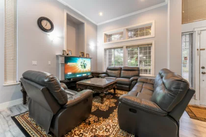 Breakfast Nook Photo of 17381 64 Avenue, Surrey, BC