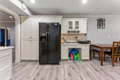 Kitchen Island Photo of 17381 64 Avenue, Surrey, BC