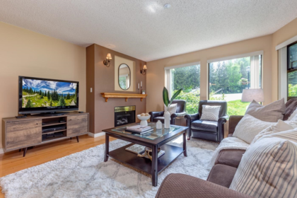 212 3317 Ptarmigan Place, Whistler, BC, Whistler — Apartment/Condo for sale