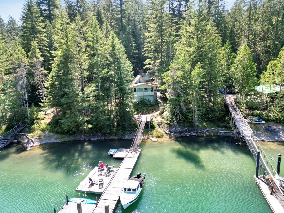 Living Room Photo of BLK C DL 2604 Long Island, Harrison Hot Springs, BC