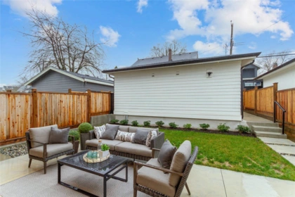 2 1982 Venables Street, Vancouver, BC, Vancouver — Half Duplex for sale