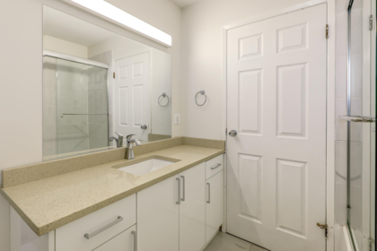 Primary Bathroom Photo of 35085 Mcewen Avenue, Mission, BC
