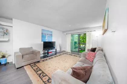 206 6105 Kingsway, Burnaby, BC, Burnaby — Apartment/Condo for sale