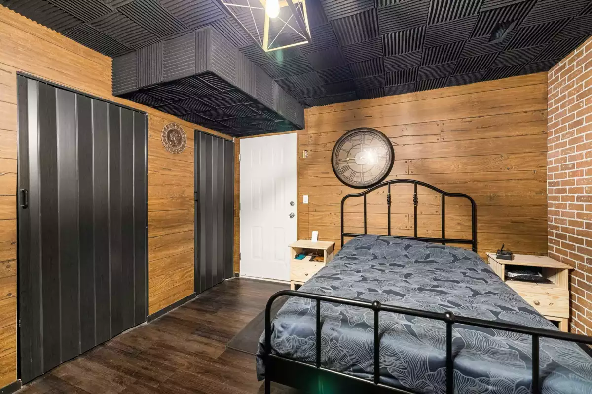 Hallway Photo of 48 46906 Russell Road, Chilliwack, BC