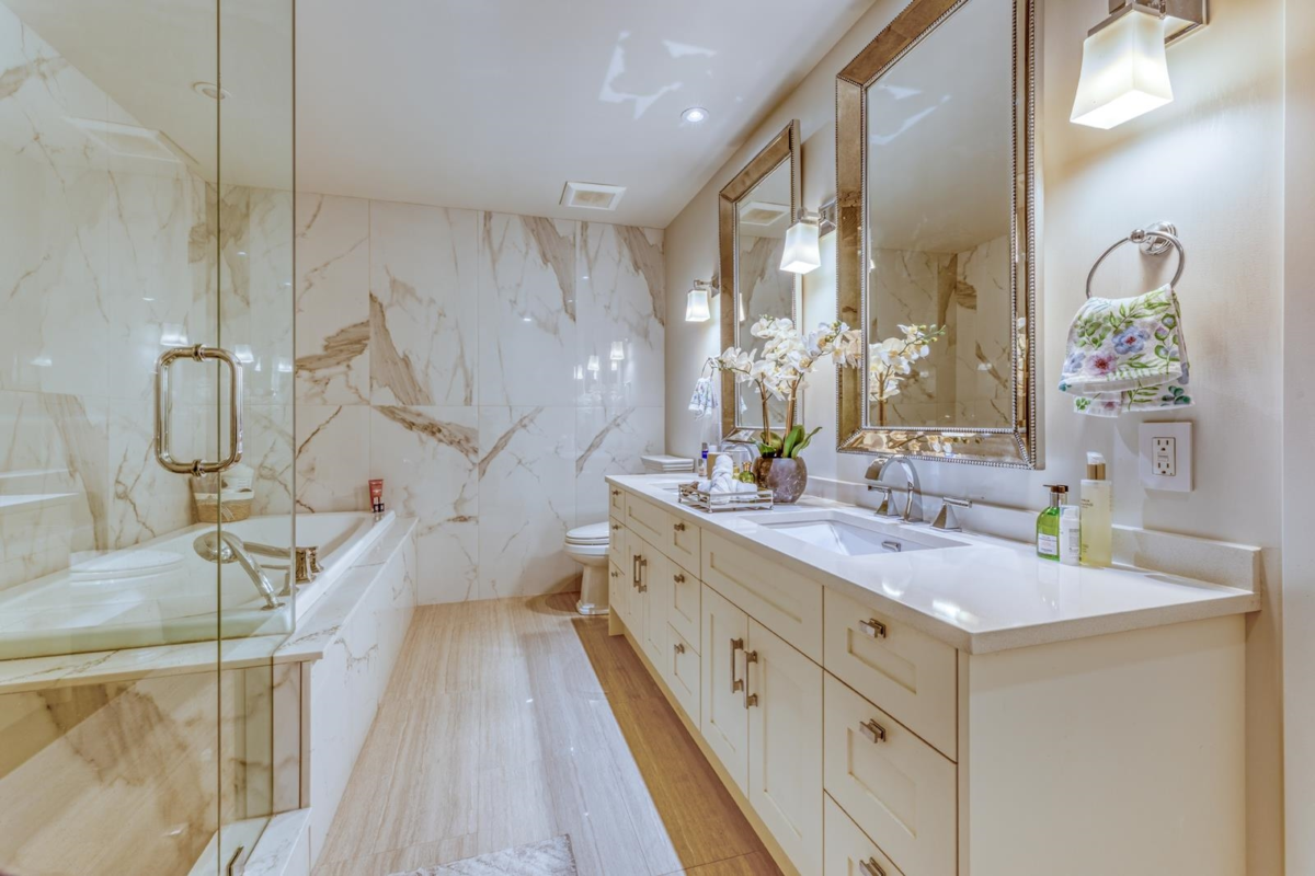 Entry Foyer Photo of 110 1328 Marinaside Crescent, Vancouver, BC