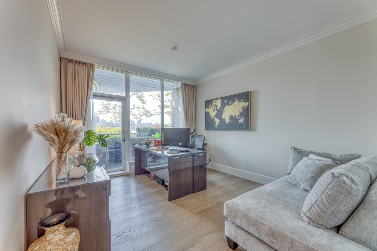 Outdoor Patio Photo of 110 1328 Marinaside Crescent, Vancouver, BC