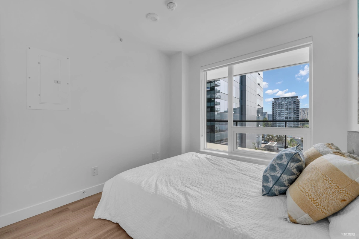 Bedroom 2 Photo of 607 5593 No. 3 Road, Richmond, BC